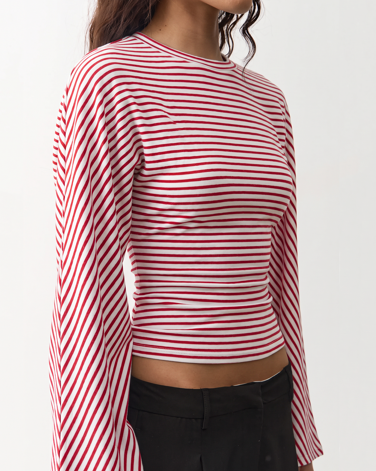 QINSEN Women's Crew Neck Long Sleeve Top Cinched Waist Stretch T Shirts